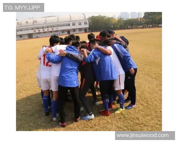 瑞士足球球星粤语文化情怀揭秘 讲述他们的双重身份与心路历程 瑞士足球球星粤语文化情怀揭秘 讲述他们的双重身份与心路历程