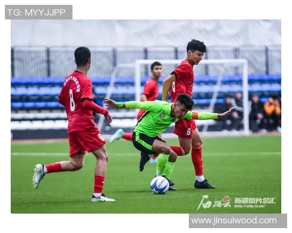 足球新星柯武以惊人天赋与坚毅精神引领绿茵赛场新时代