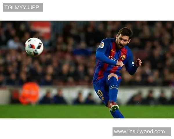 足球明星技艺解析：从梅西到C罗的场上技巧与训练方法全方位剖析